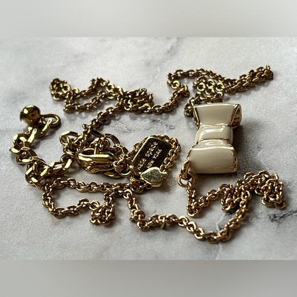 Vintage Kate Spade Moon River Bow Gold Necklace charming quirky whimsical charm - Picture 12 of 13